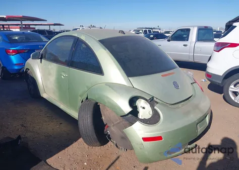 2006 Volkswagen New Beetle 2.5 z USA, uszkodzony, nr VIN 3VWPW31C06M414356